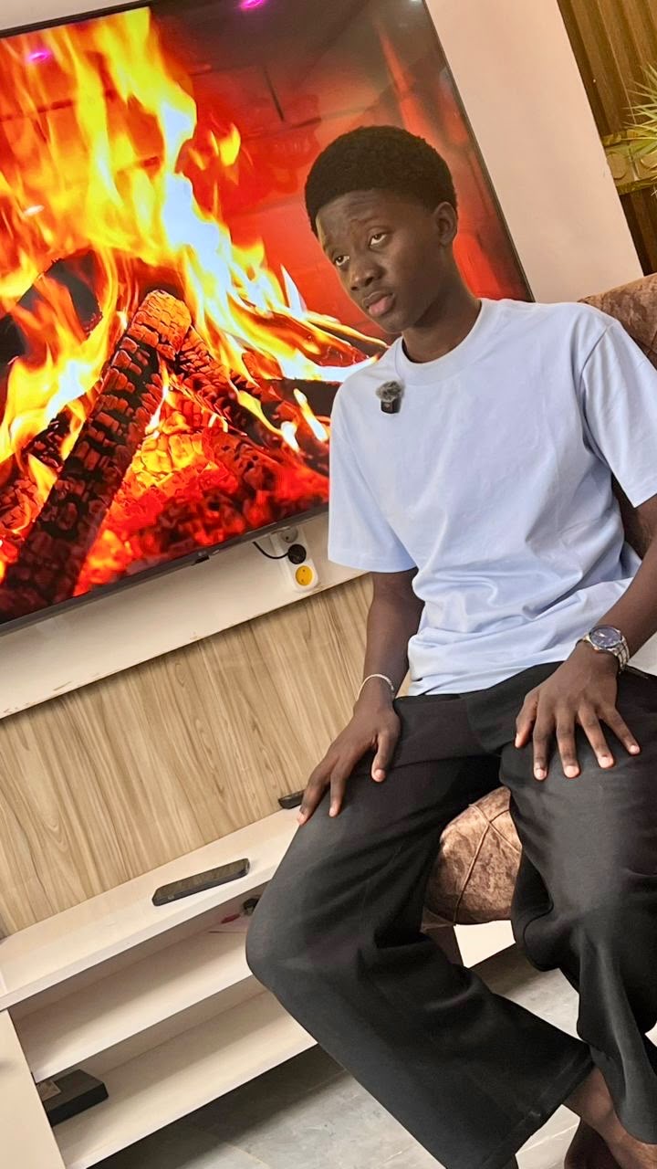 Amet Ndao chez lui, entre deux tournages